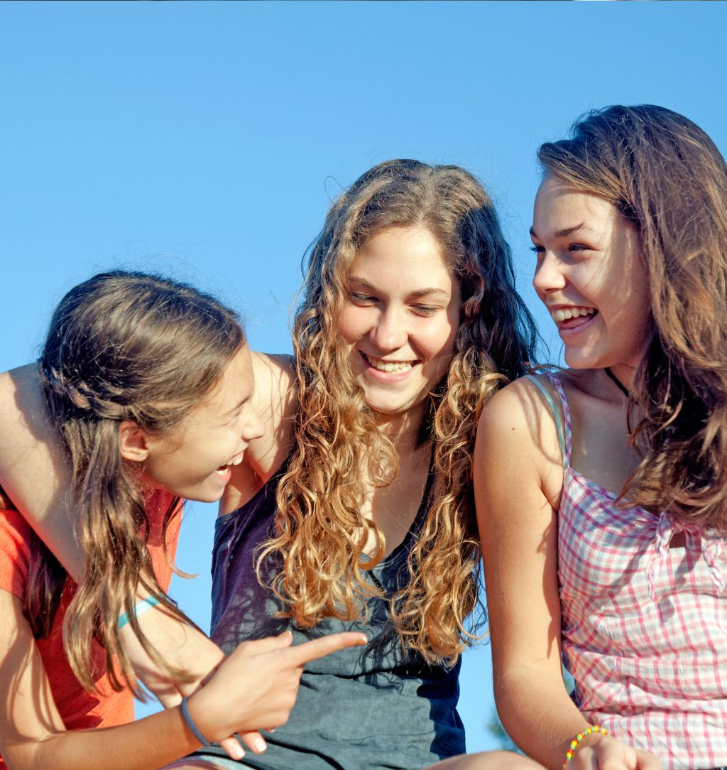 Three good pre-adolescent friends